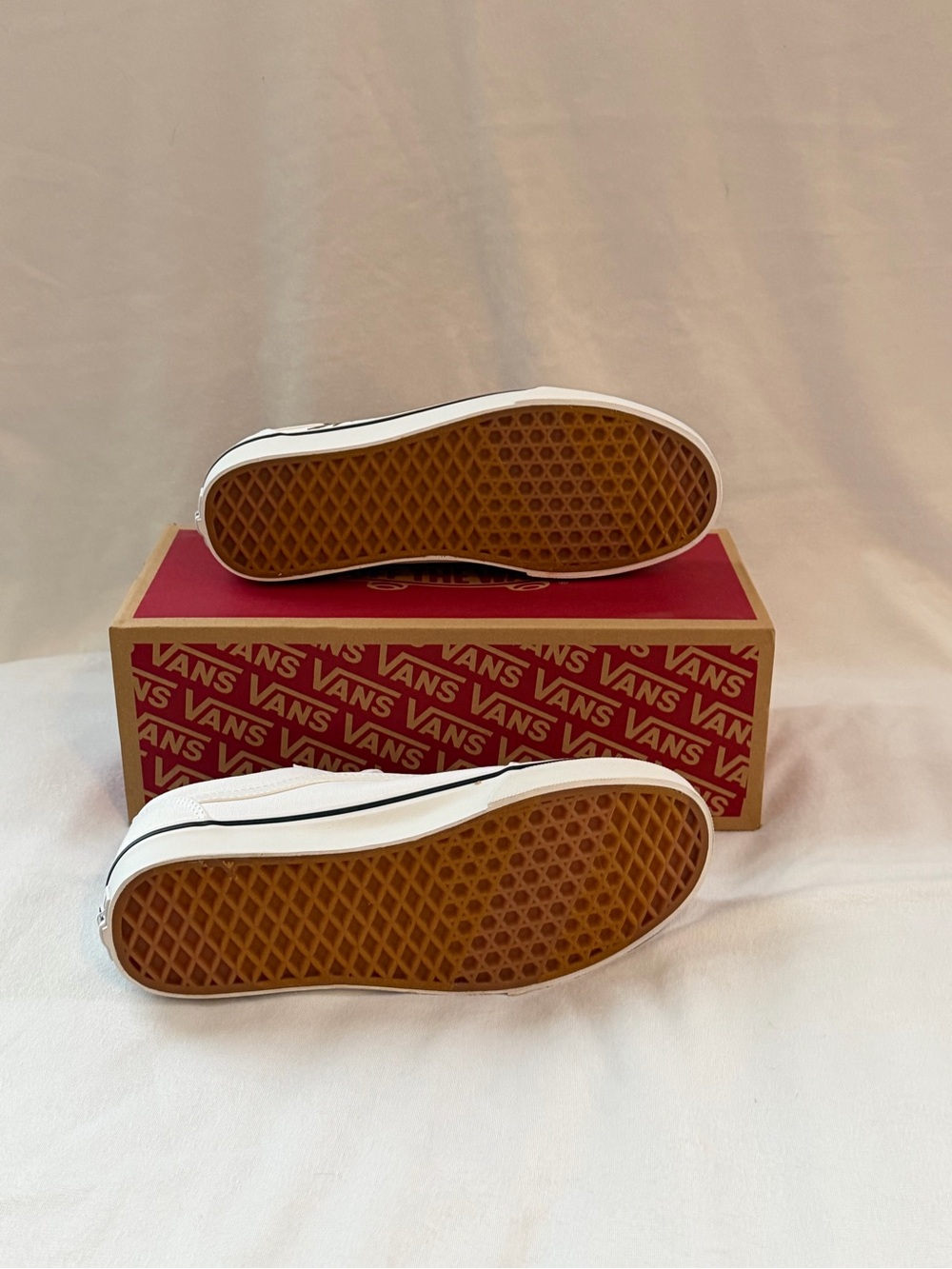 Vans White Canvas Low-Top Sneakers with Red Rose Embroidery - Picture 4 of 5